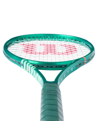 Blade 98 16x19 V10 Tennis Racket