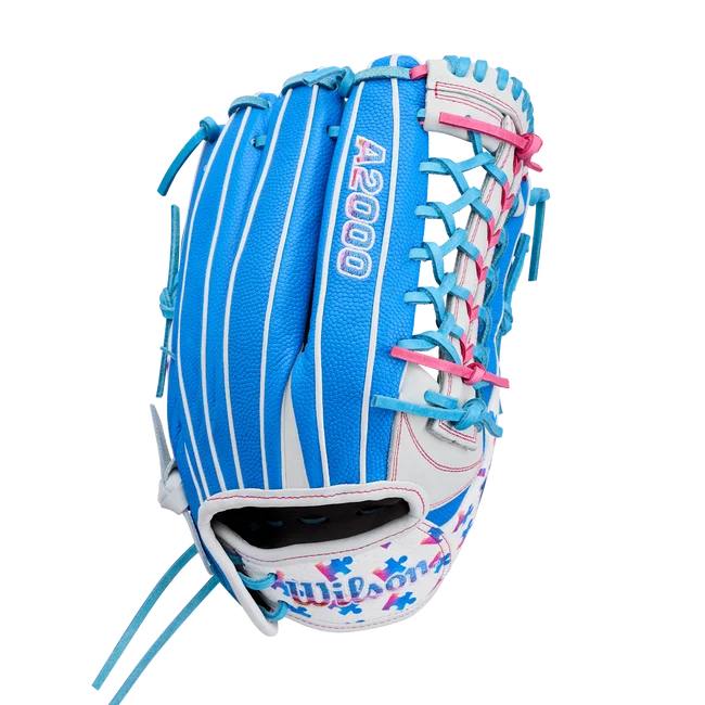 Love the Moment™ A2000 T125 12.5" Outfield Fastpitch Glove